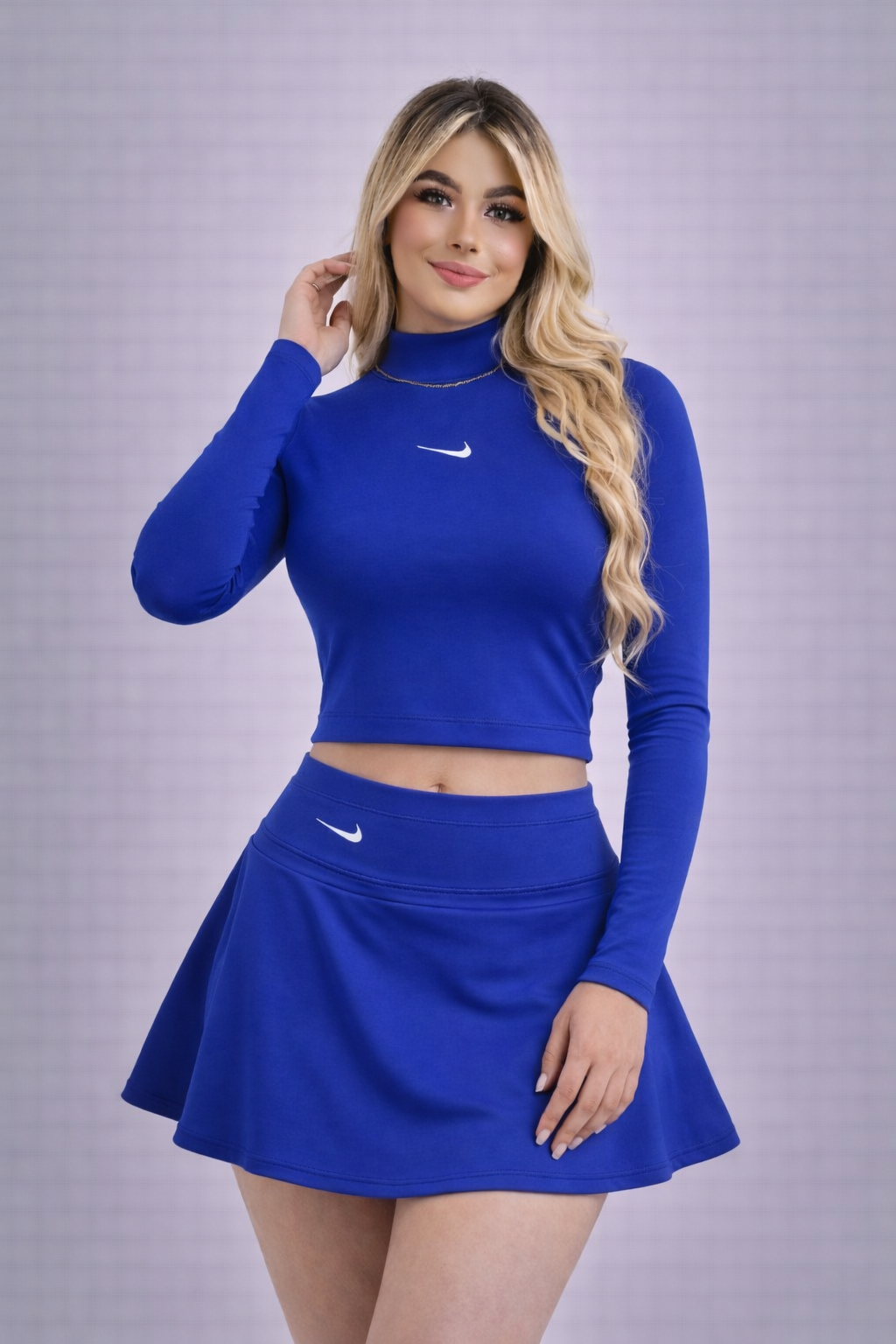 Falda short y buzo azul rey